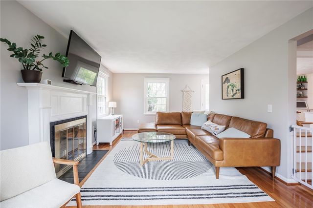 260 Viennawood Drive, Brighton, NY 14618