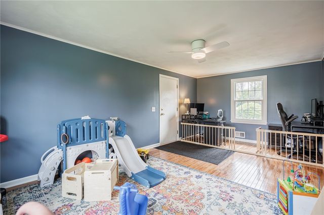 260 Viennawood Drive, Brighton, NY 14618