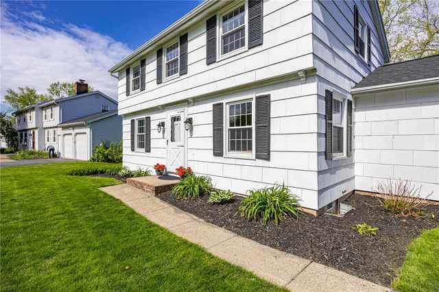 260 Viennawood Drive, Brighton, NY 14618