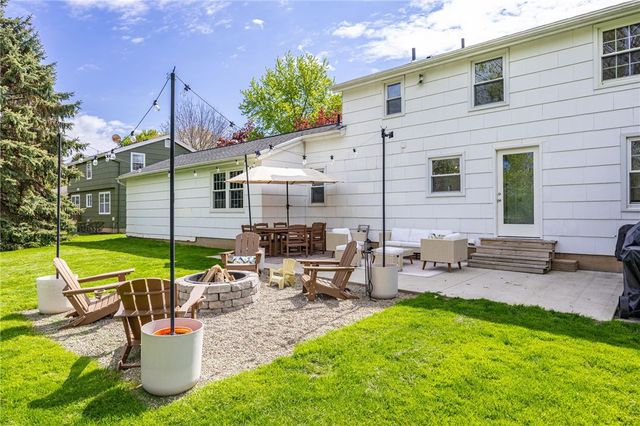 260 Viennawood Drive, Brighton, NY 14618