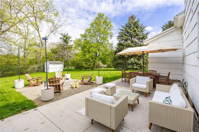 260 Viennawood Drive, Brighton, NY 14618