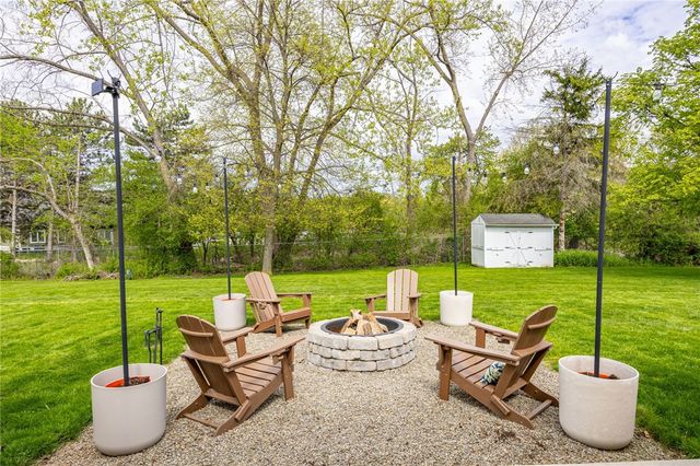 260 Viennawood Drive, Brighton, NY 14618