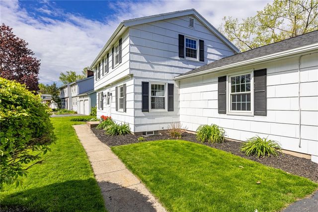 260 Viennawood Drive, Brighton, NY 14618
