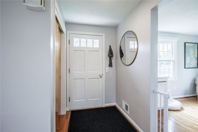 260 Viennawood Drive, Brighton, NY 14618