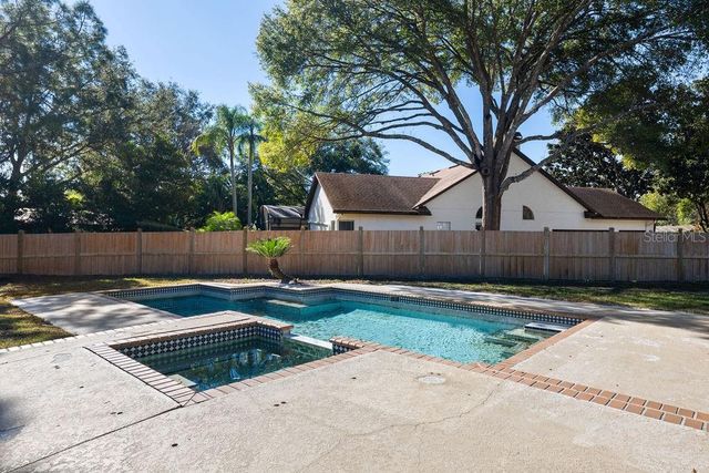 1735 MAPLE LEAF DRIVE, Windermere, FL 34786