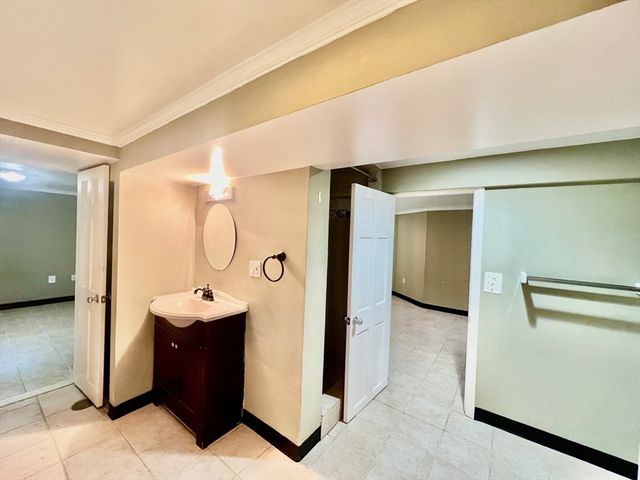 18 Rice Street 1, Cambridge, MA 02140