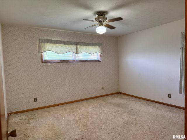 615 W HICKORY Street, Chillicothe, IL 61523
