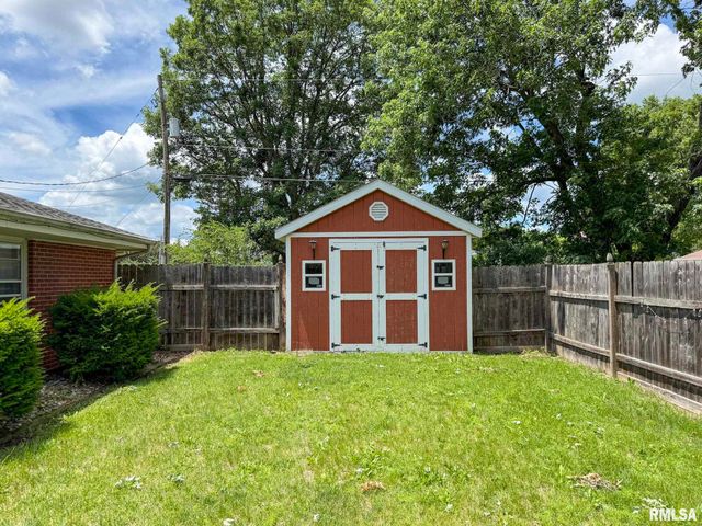 615 W HICKORY Street, Chillicothe, IL 61523
