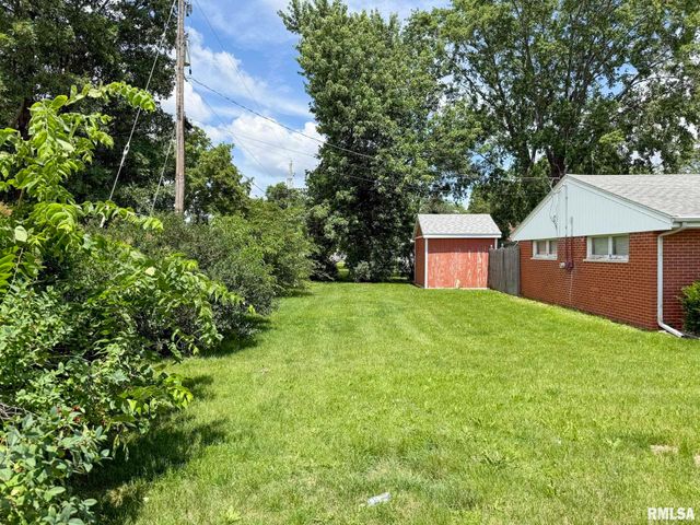 615 W HICKORY Street, Chillicothe, IL 61523