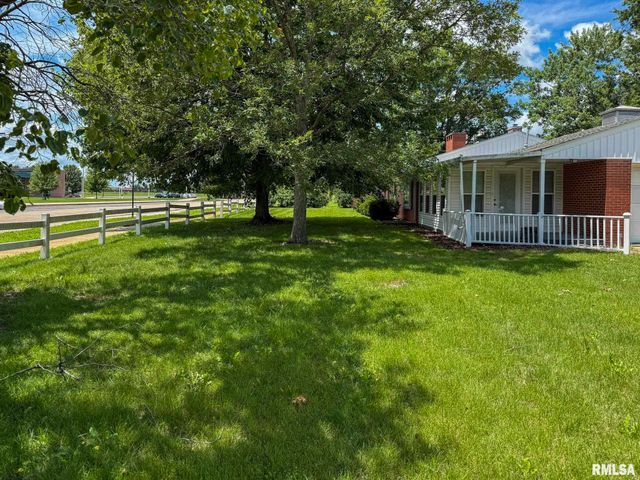 615 W HICKORY Street, Chillicothe, IL 61523