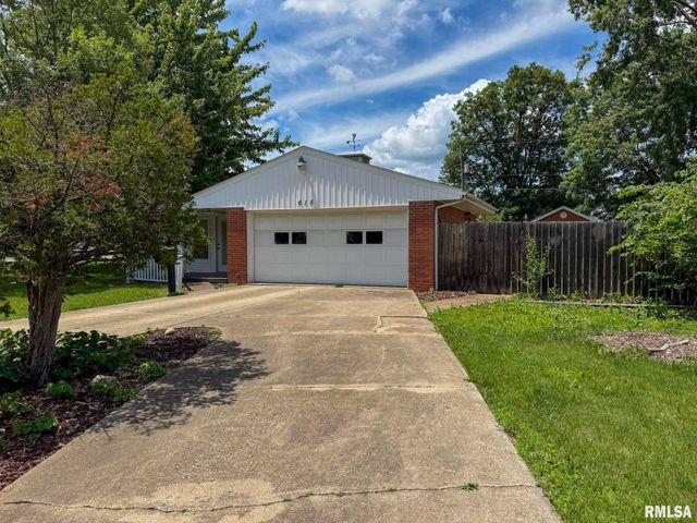 615 W HICKORY Street, Chillicothe, IL 61523