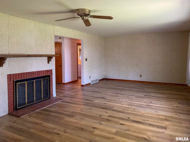 615 W HICKORY Street, Chillicothe, IL 61523