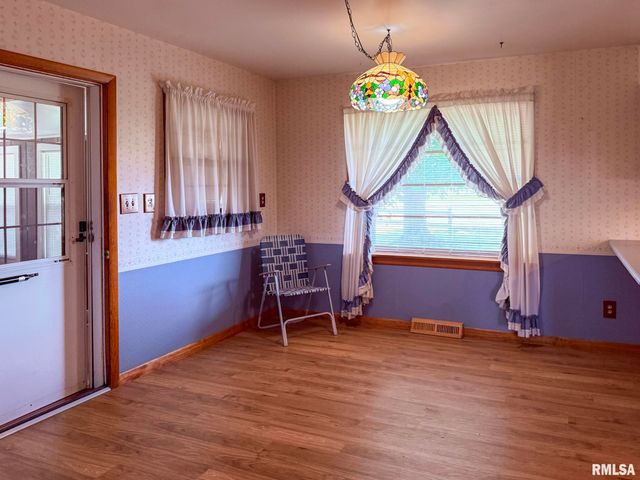 615 W HICKORY Street, Chillicothe, IL 61523