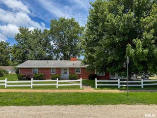 615 W HICKORY Street, Chillicothe, IL 61523