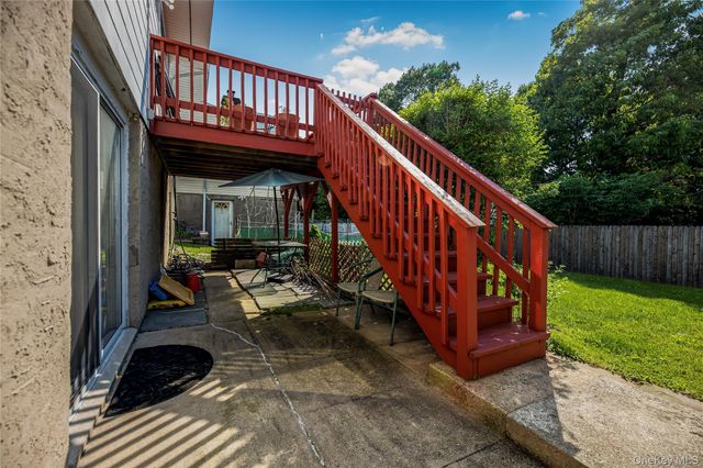 25 Jody Lane, Yonkers, NY 10701