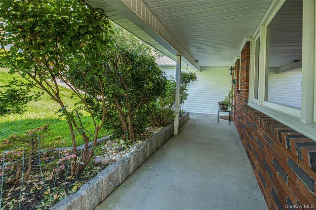 25 Jody Lane, Yonkers, NY 10701