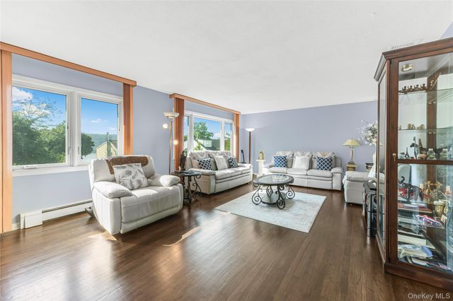 25 Jody Lane, Yonkers, NY 10701