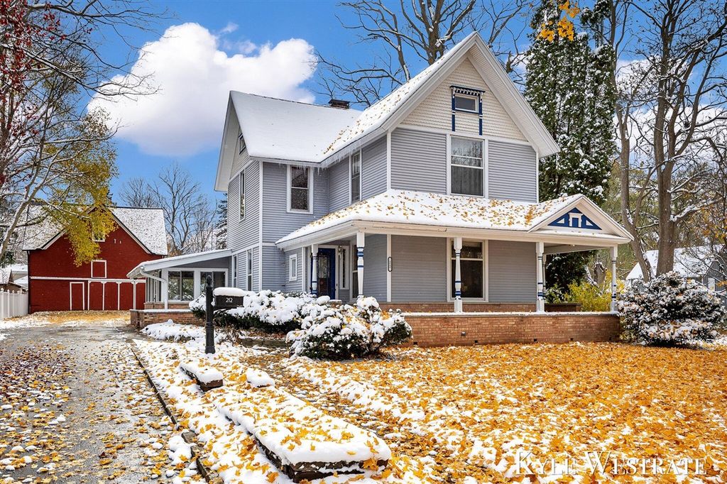 212 E Superior Street, Wayland, MI 49348