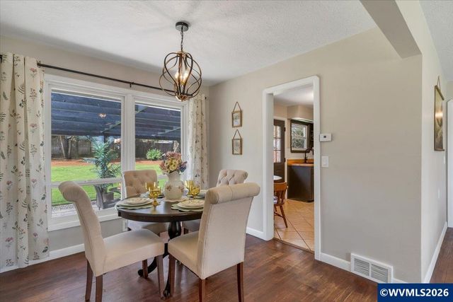 3343 Lawrence St SE, Salem, OR 97302