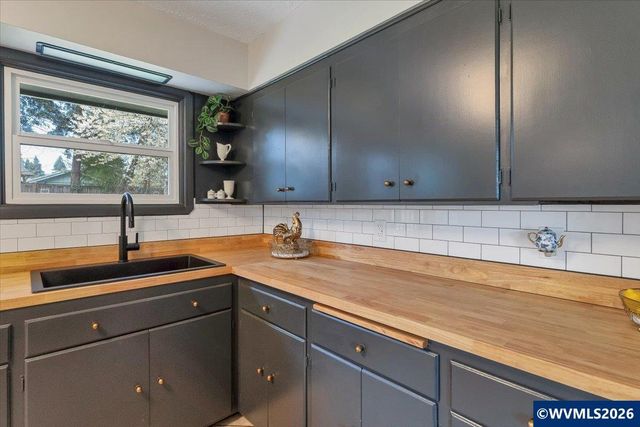 3343 Lawrence St SE, Salem, OR 97302