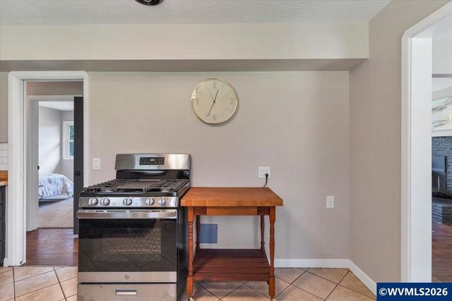 3343 Lawrence St SE, Salem, OR 97302