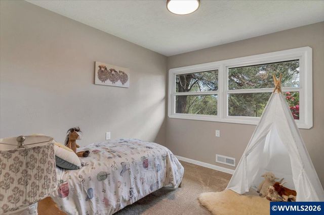 3343 Lawrence St SE, Salem, OR 97302