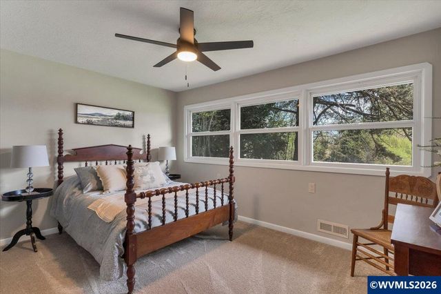 3343 Lawrence St SE, Salem, OR 97302