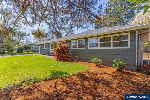 3343 Lawrence St SE, Salem, OR 97302