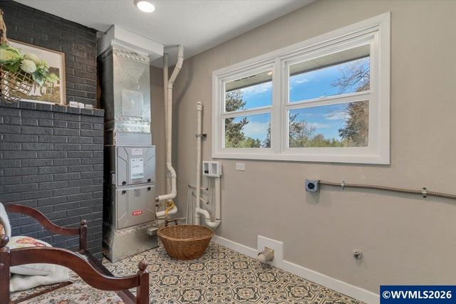 3343 Lawrence St SE, Salem, OR 97302