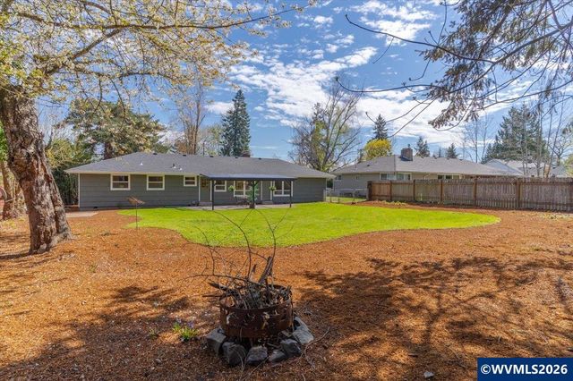 3343 Lawrence St SE, Salem, OR 97302