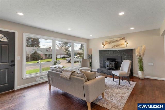 3343 Lawrence St SE, Salem, OR 97302