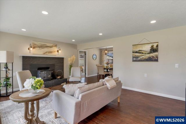 3343 Lawrence St SE, Salem, OR 97302