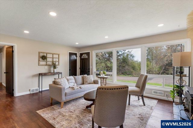 3343 Lawrence St SE, Salem, OR 97302