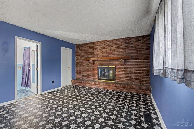 93 Julep Lane, Greenhills, OH 45218