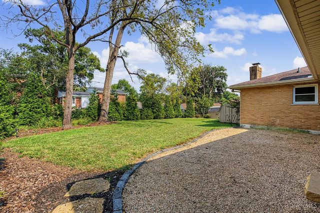 93 Julep Lane, Greenhills, OH 45218