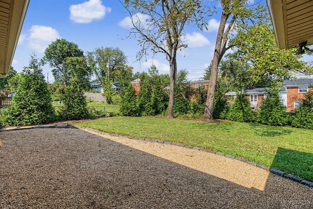 93 Julep Lane, Greenhills, OH 45218