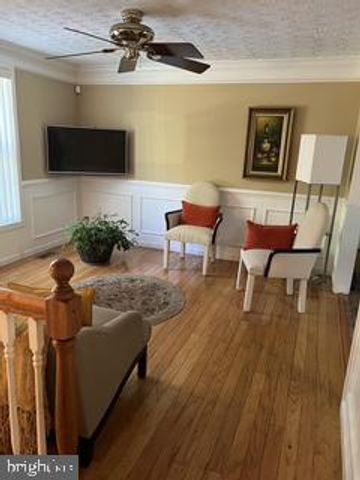 5951 SURREY SERVICE DR, District Heights, MD 20747