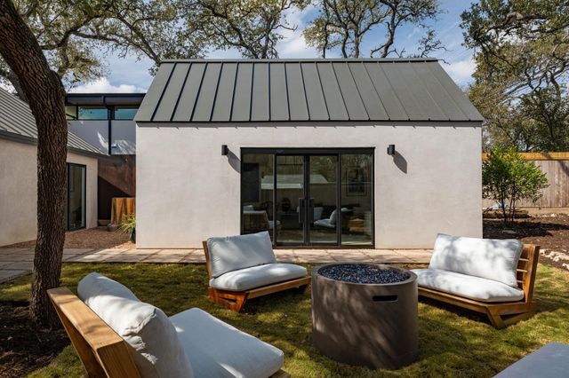 4214 Deepwoods DR, Austin, TX 78731