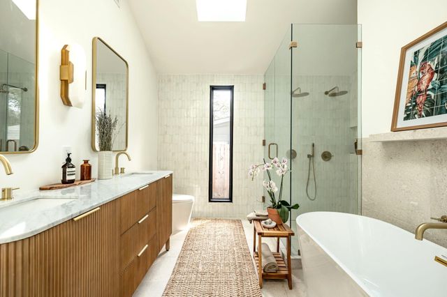 4214 Deepwoods DR, Austin, TX 78731