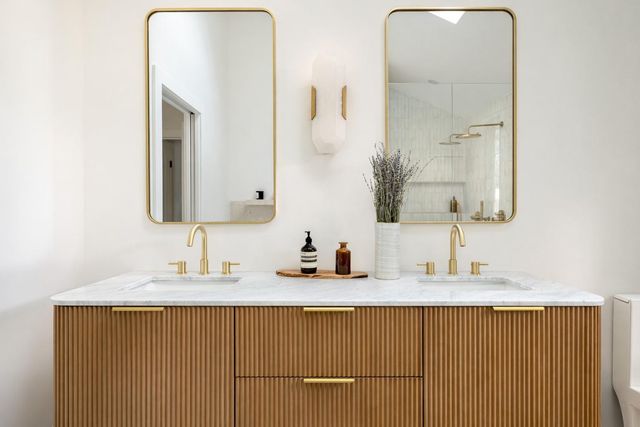 4214 Deepwoods DR, Austin, TX 78731