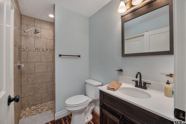 5494 An County Road 309, Frankston, TX 75763