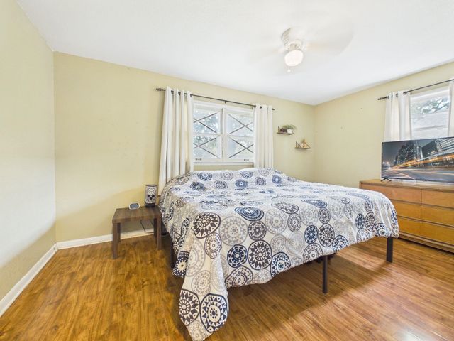 901 N Foulk Dr, Belle Plaine, KS 67013