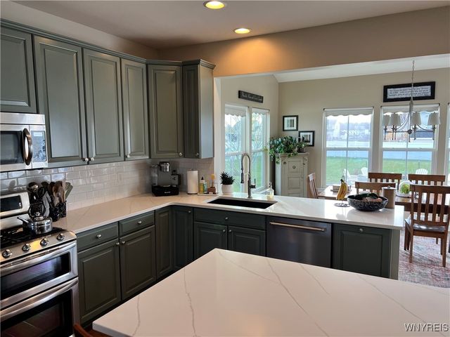 6410 Beach Drive, Lockport Town, NY 14094