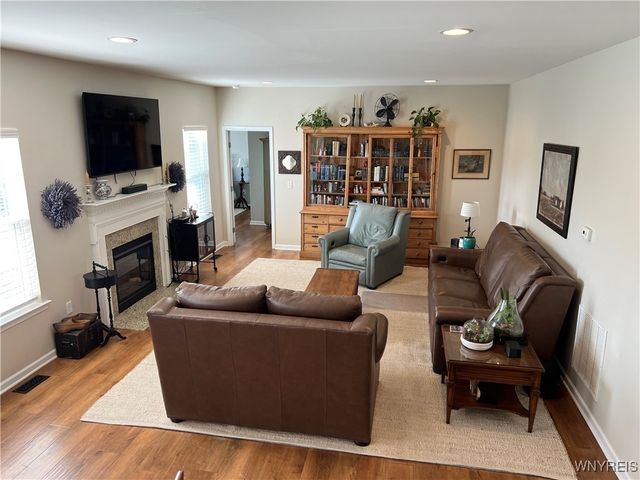 6410 Beach Drive, Lockport Town, NY 14094