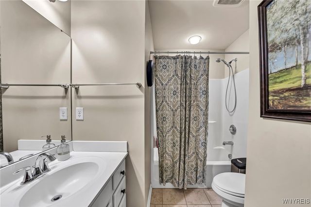 6410 Beach Drive, Lockport Town, NY 14094