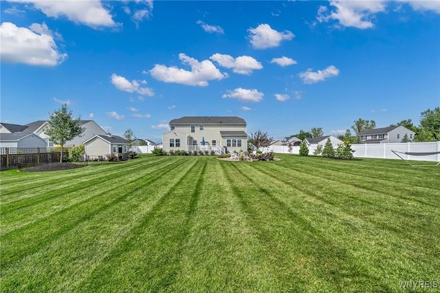 6410 Beach Drive, Lockport Town, NY 14094