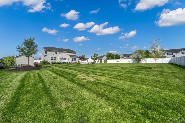 6410 Beach Drive, Lockport Town, NY 14094