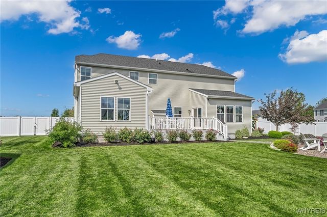 6410 Beach Drive, Lockport Town, NY 14094