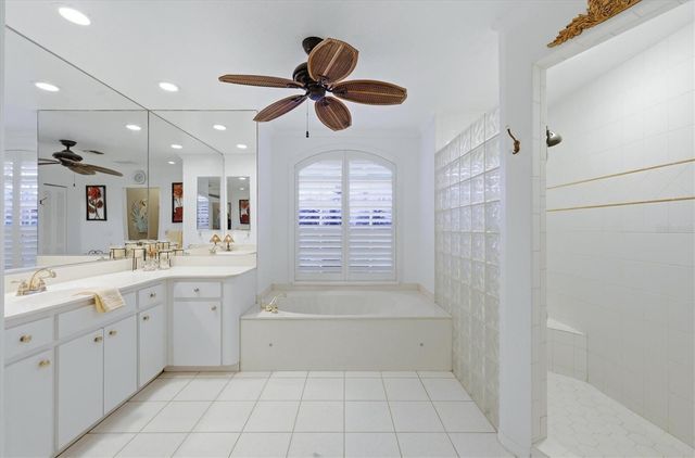 490 PINE LILY WAY, Venice, FL 34293