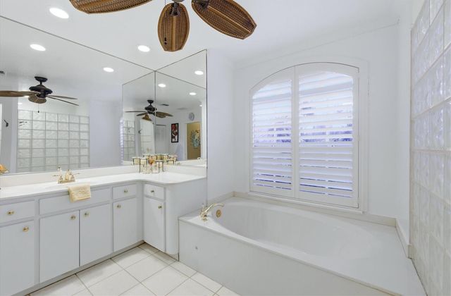 490 PINE LILY WAY, Venice, FL 34293